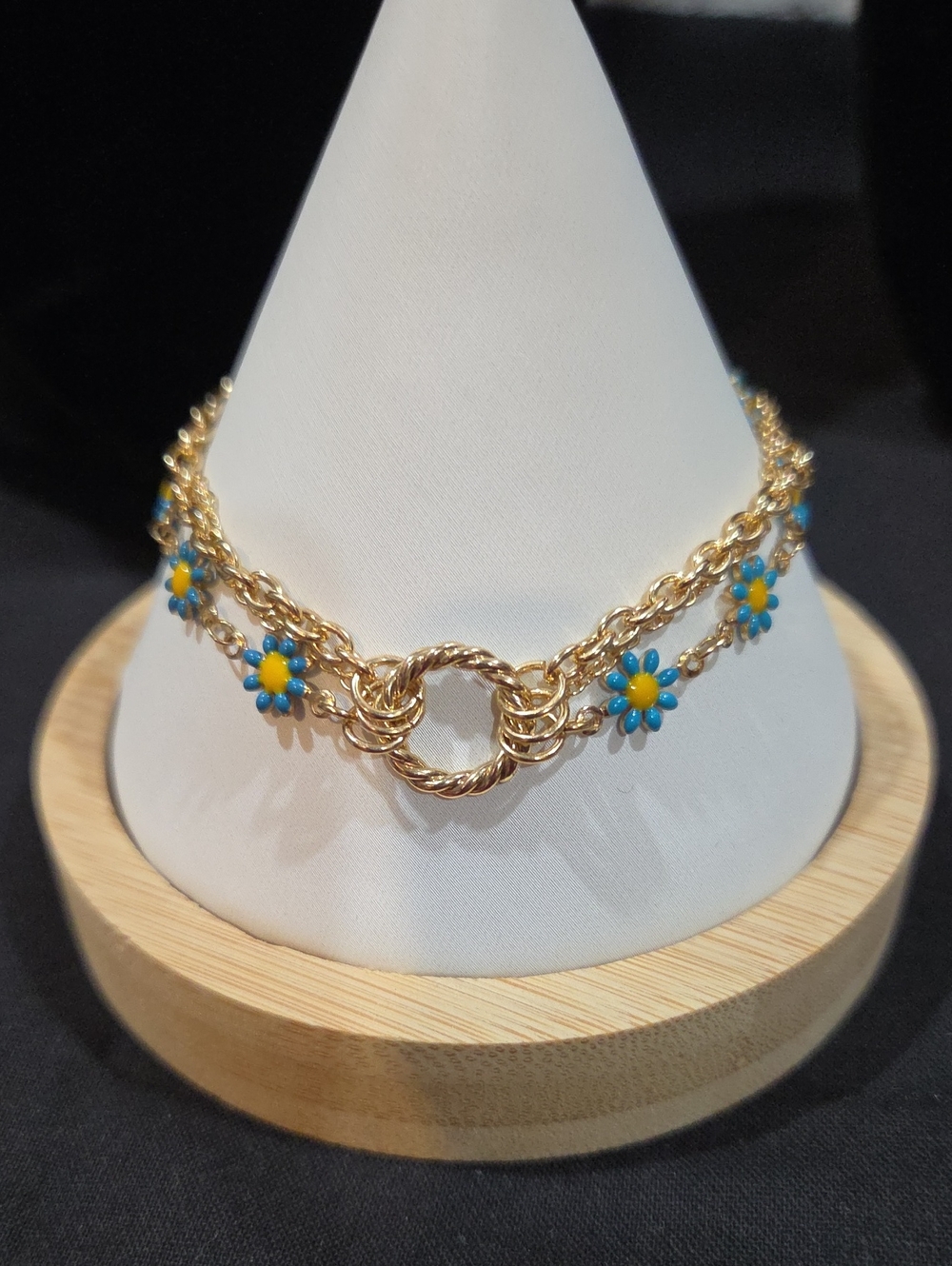 STEVE MADDEN GOLDTONE BRACELET